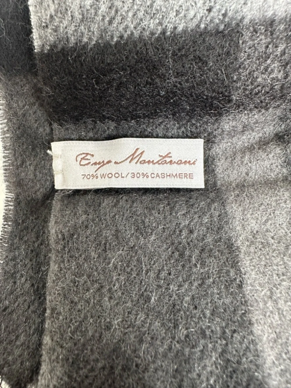 Enzo Mantovani Cashmere Wool Plaid Scarf Black Gray Luxury Soft Cozy Fringe nwt